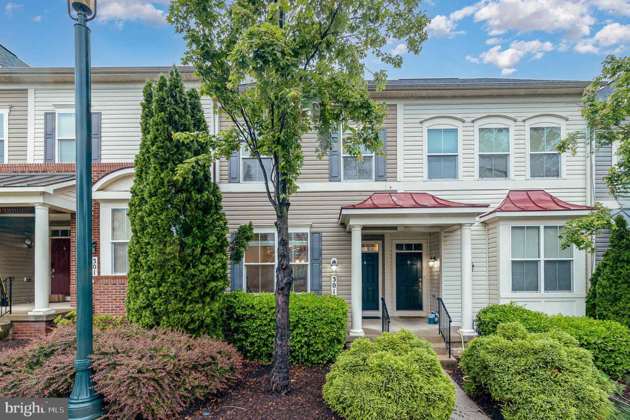 3014 CHINKAPIN OAK LANE