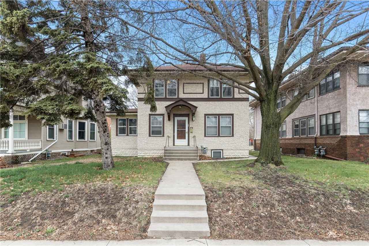 Huge 5 Bedroom for June 1st! - Across the street from Hamline!