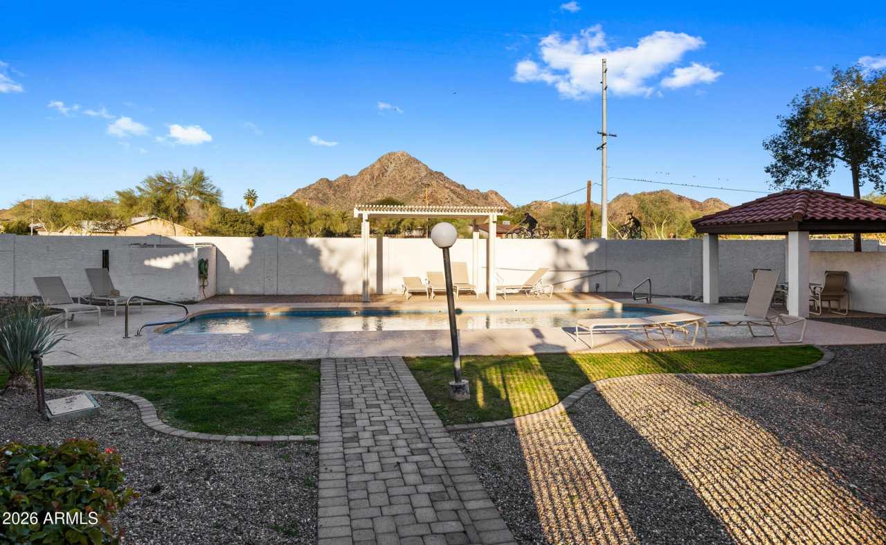 1920 E MARYLAND Avenue unit: 31