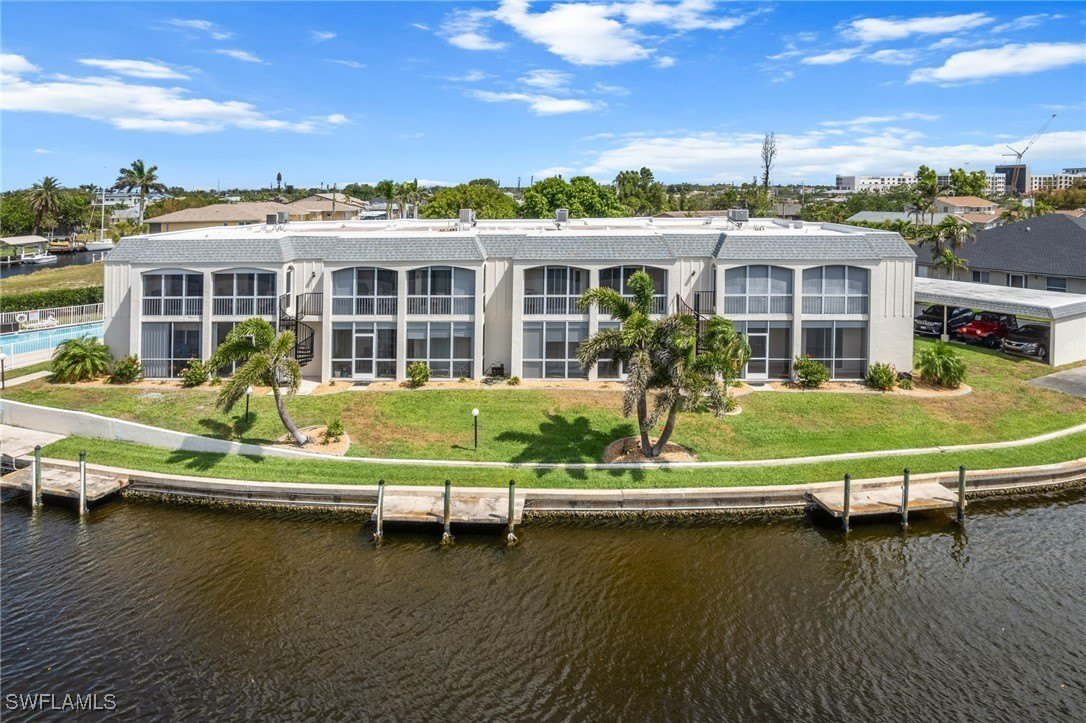 304 Tudor Drive unit: 4