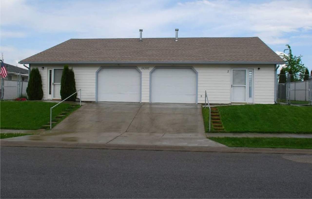 **Winter Special** 2 bed 1 bath duplex