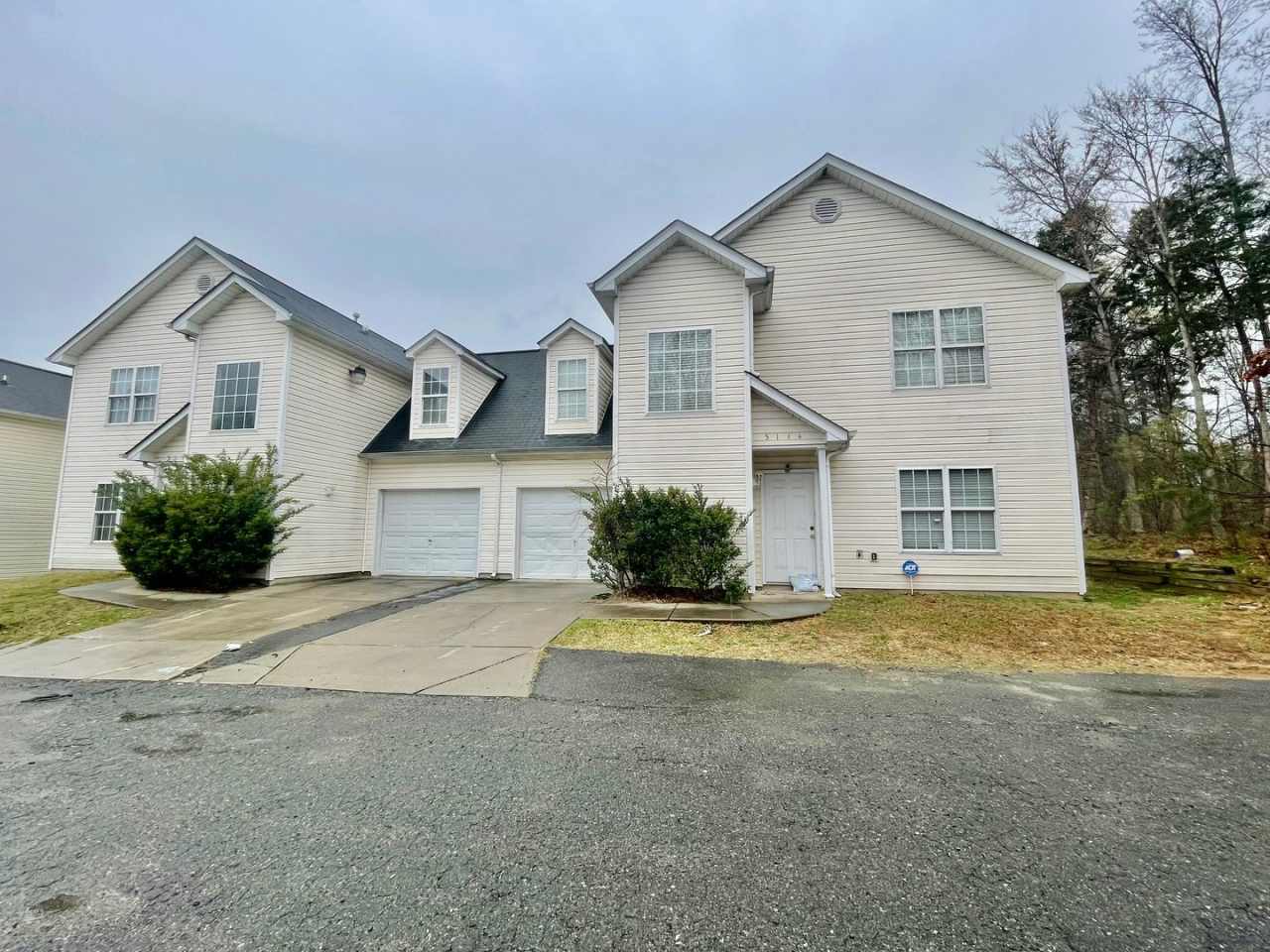 Must see 4 bedroom 2.5 bath townhouse with 1 car garage .