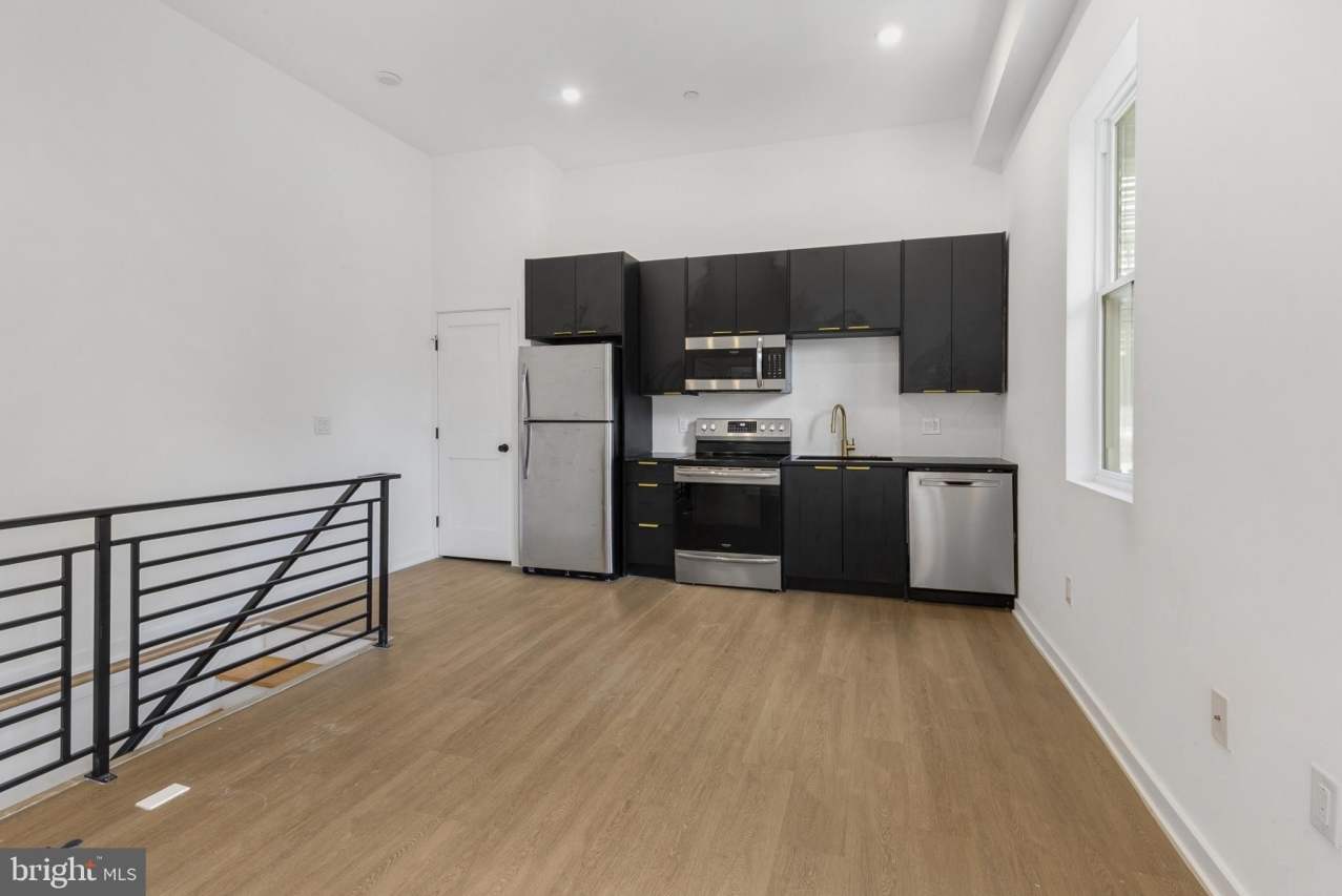 1134 PINE Street unit: 1