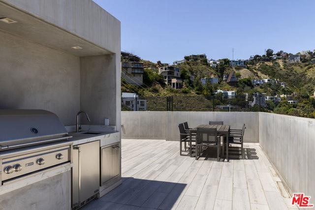 8650 Hollywood Boulevard