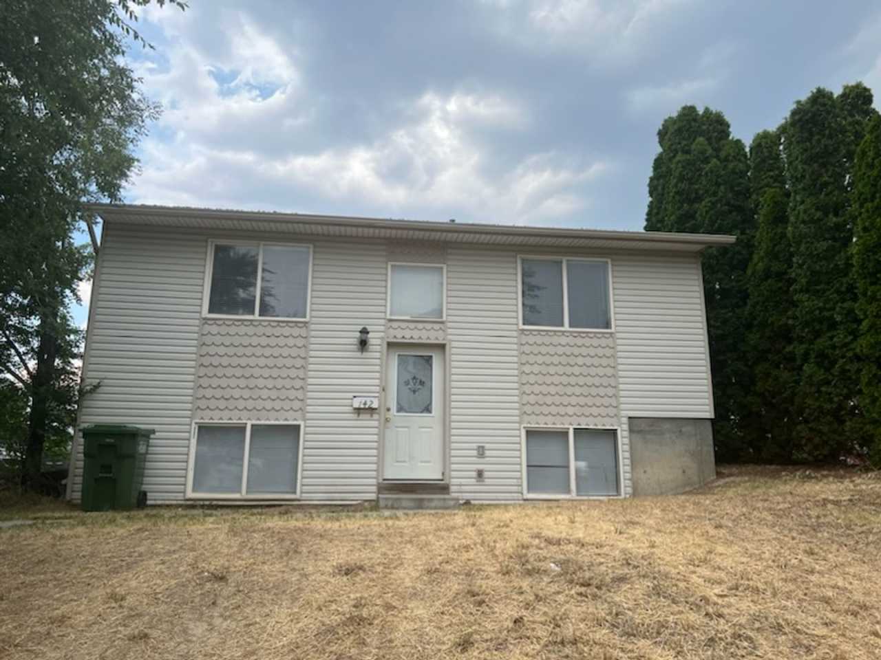 HUGE 6 bed 3 bath Home in Pocatello