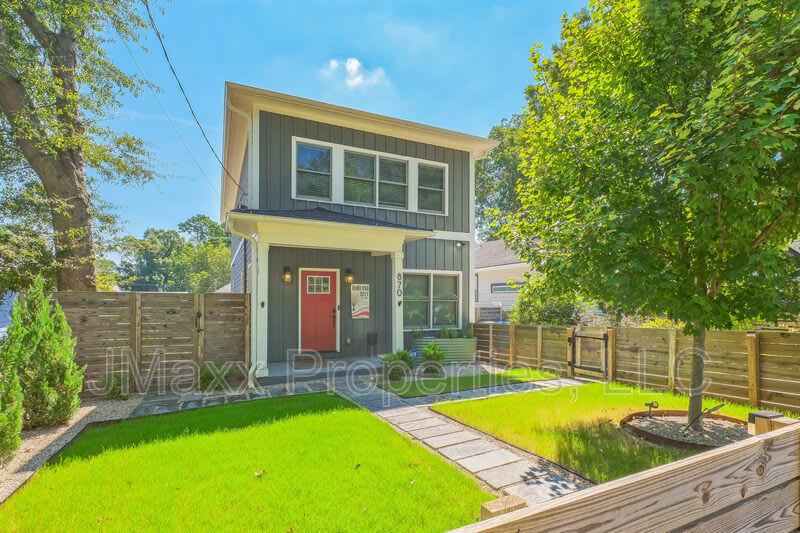 870 Westmont Road SW