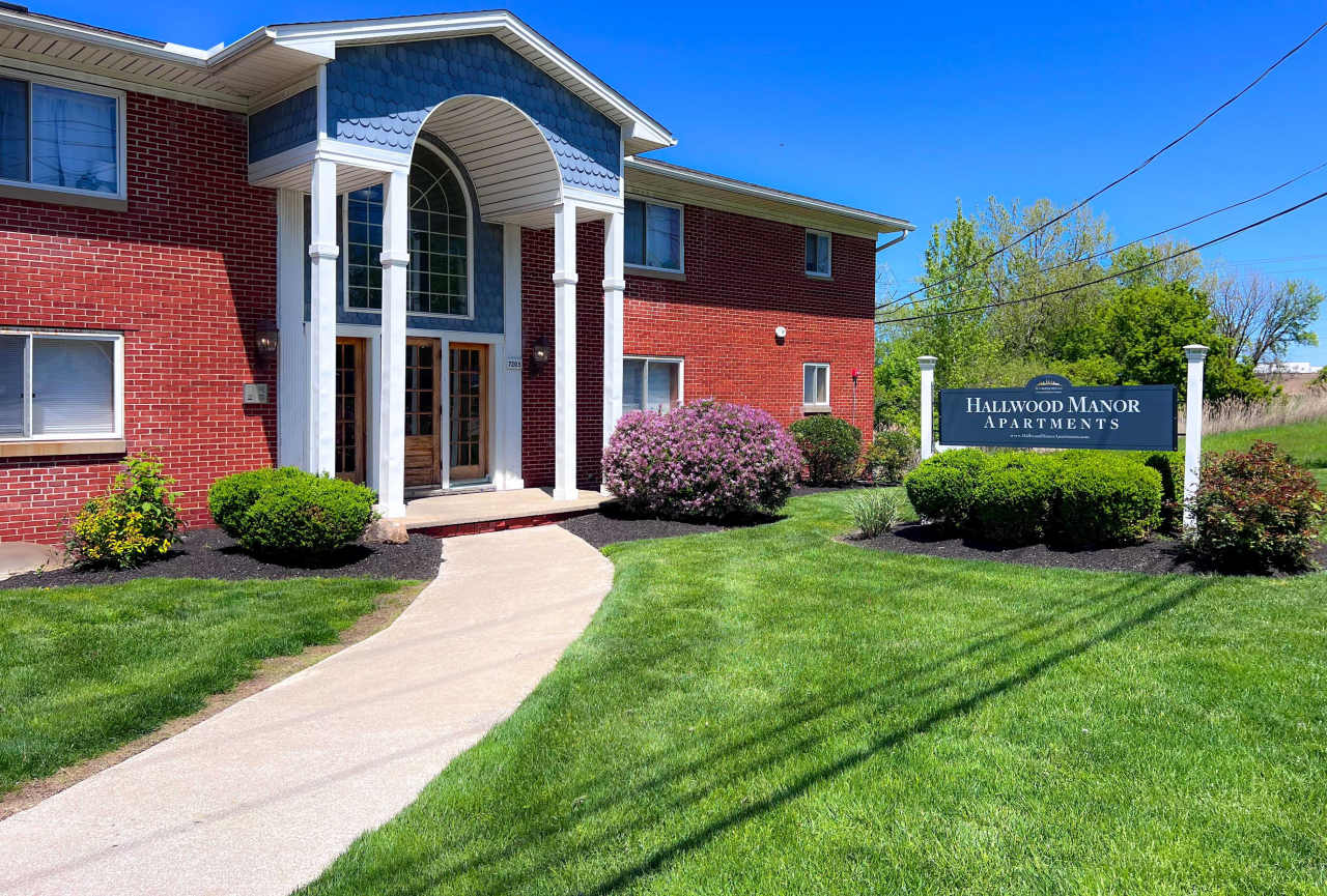 Hallwood Manor Apartments