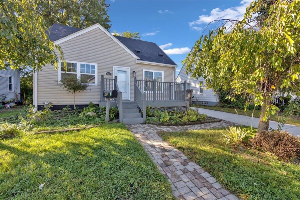 411 W Barrett Avenue