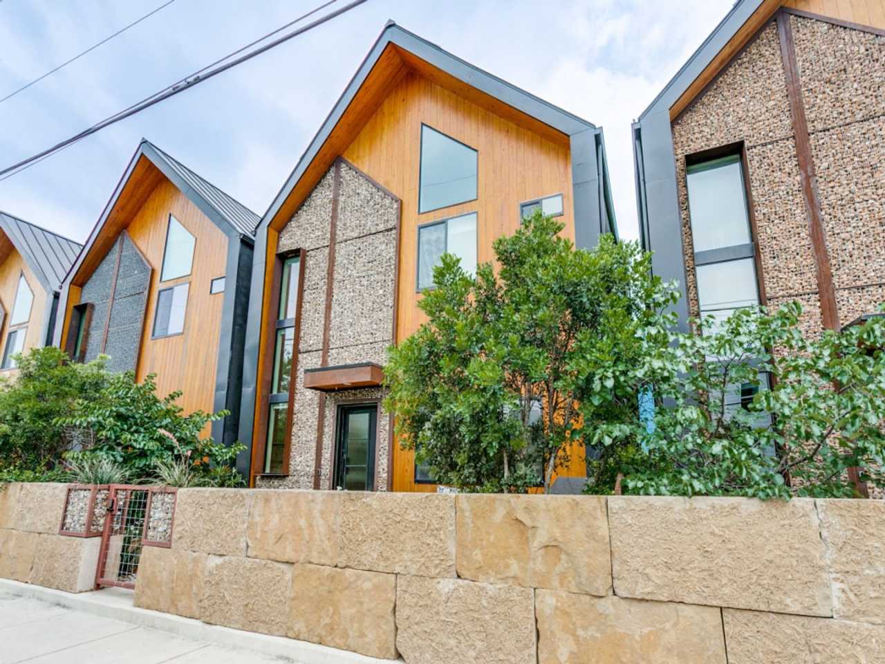 STUNNING LUXURY HOME IN LONE STAR DISTRICT