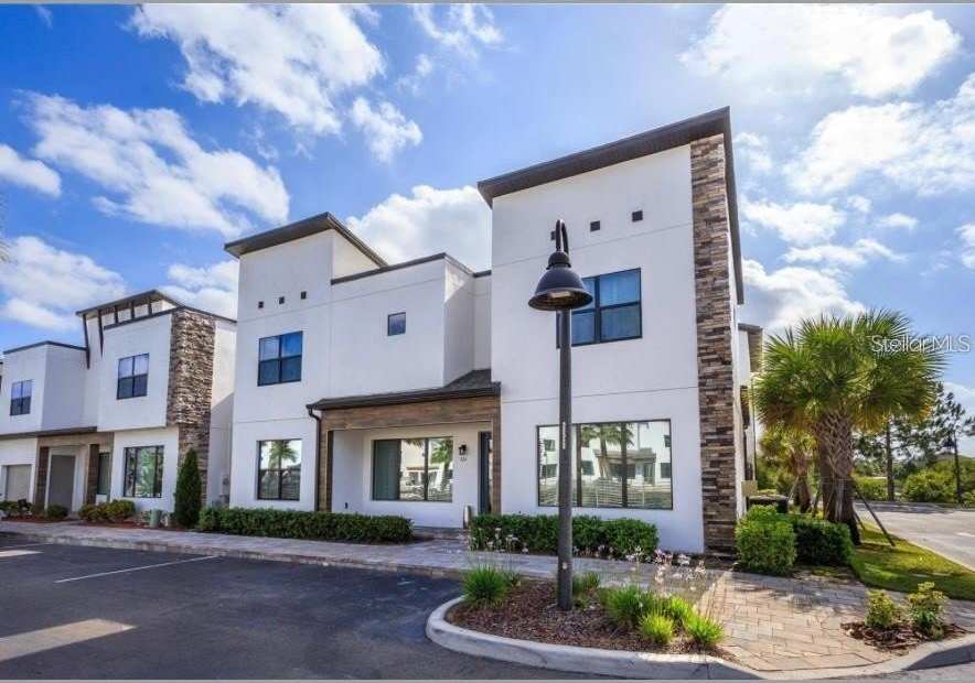 175 VILLA DOMANI CIRCLE