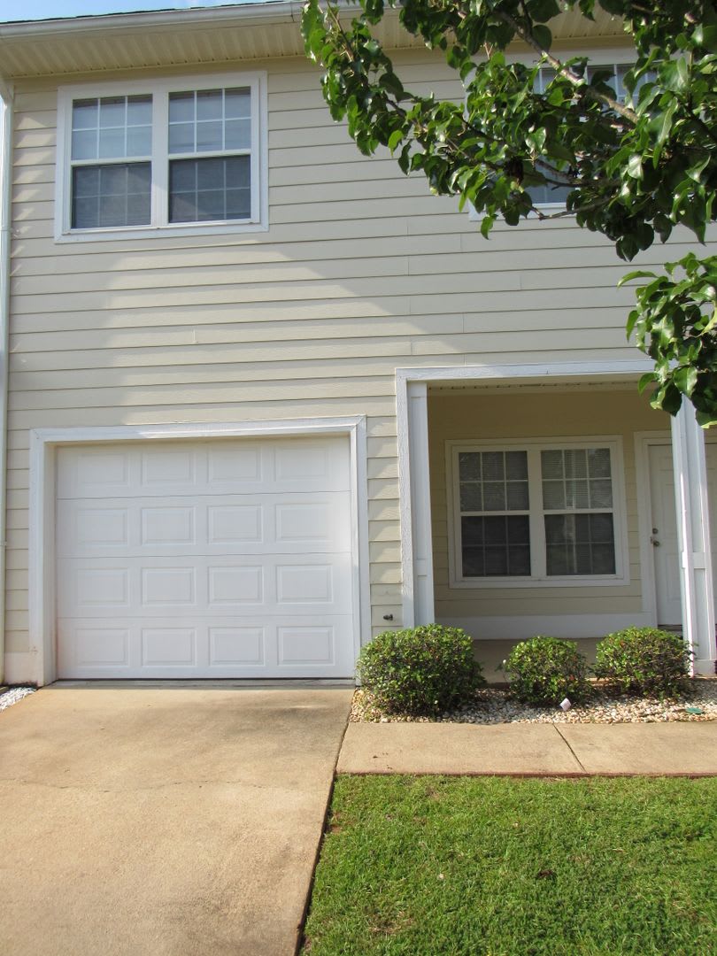 23 Courtyard Way, Enterprise