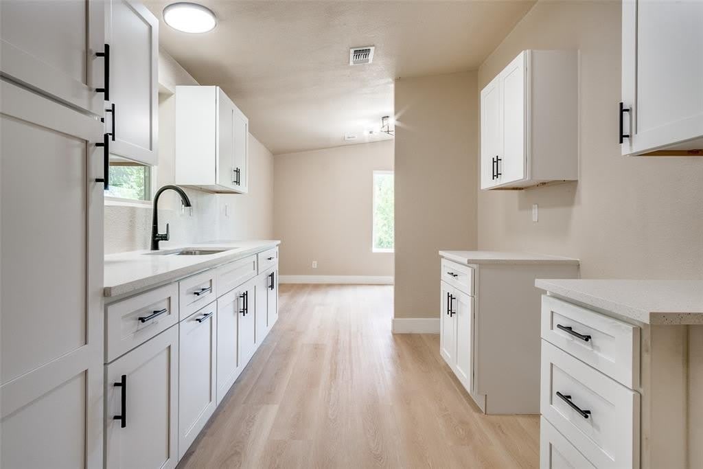 2406 White Oak Trail