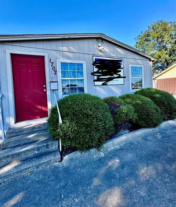 1702 Stanford Street