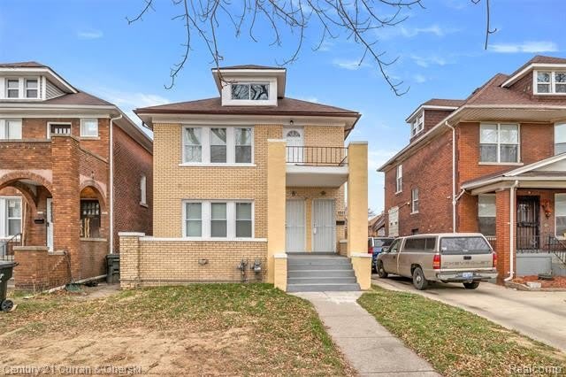 1039 N RADEMACHER Street