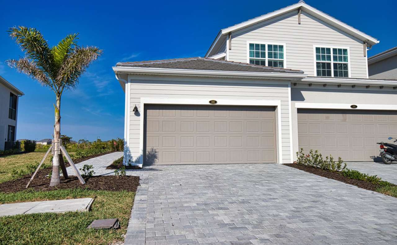 Golf Transfer New Construction 3-Bedroom 2-Bathroom First Floor Coach Home in the desirable Wellen Golf and Country Club – Minutes from Downtown Wellen Park and Braves Stadium!