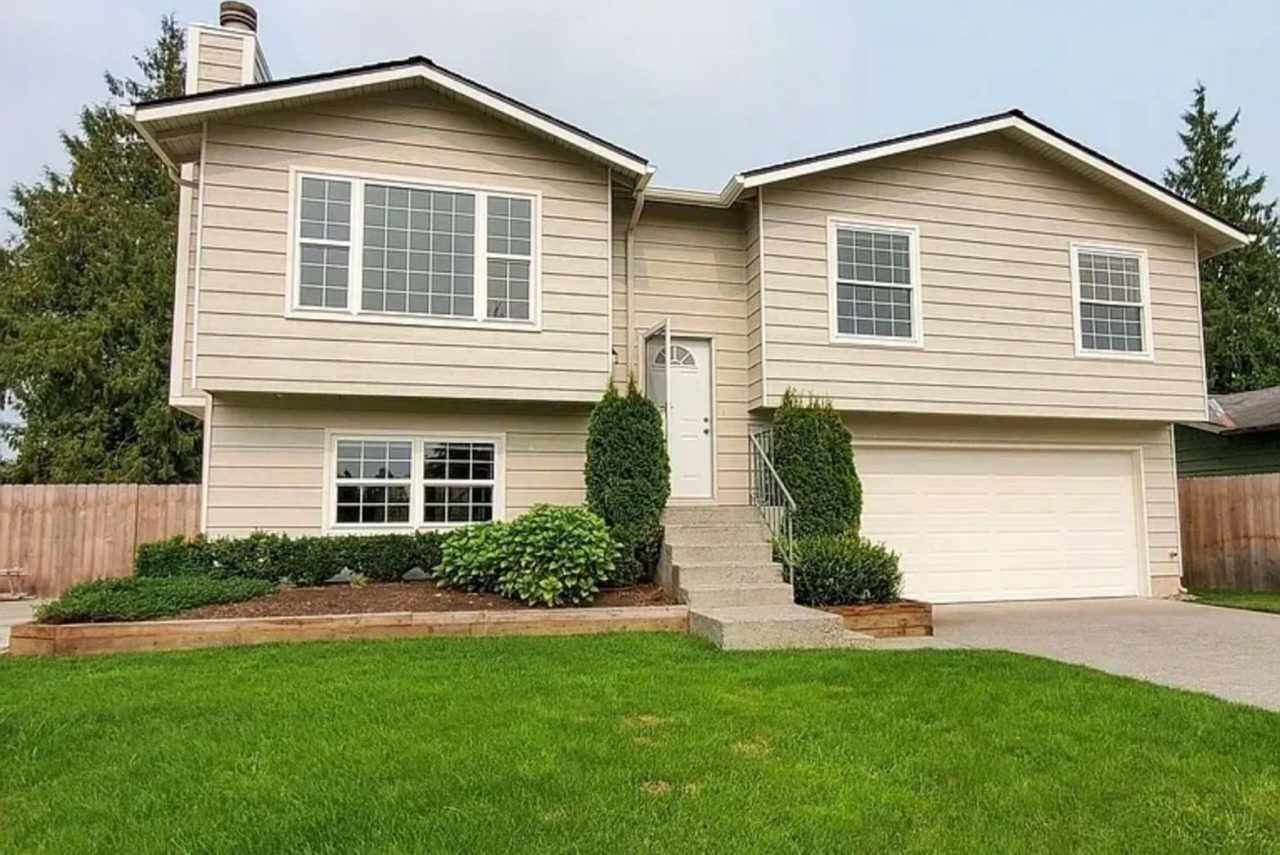 3 bedroom 2 bathroom split level home with fully fenced back yard