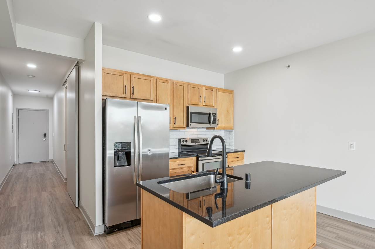 Waterside at RiverPark Place