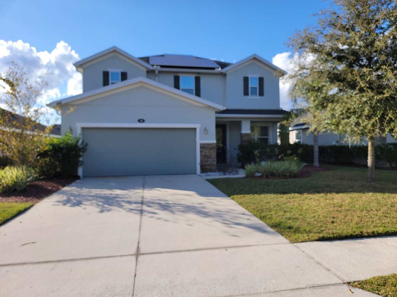 BEAUTIFUL 3-bedroom, 3-bathroom home in Grand Champion!