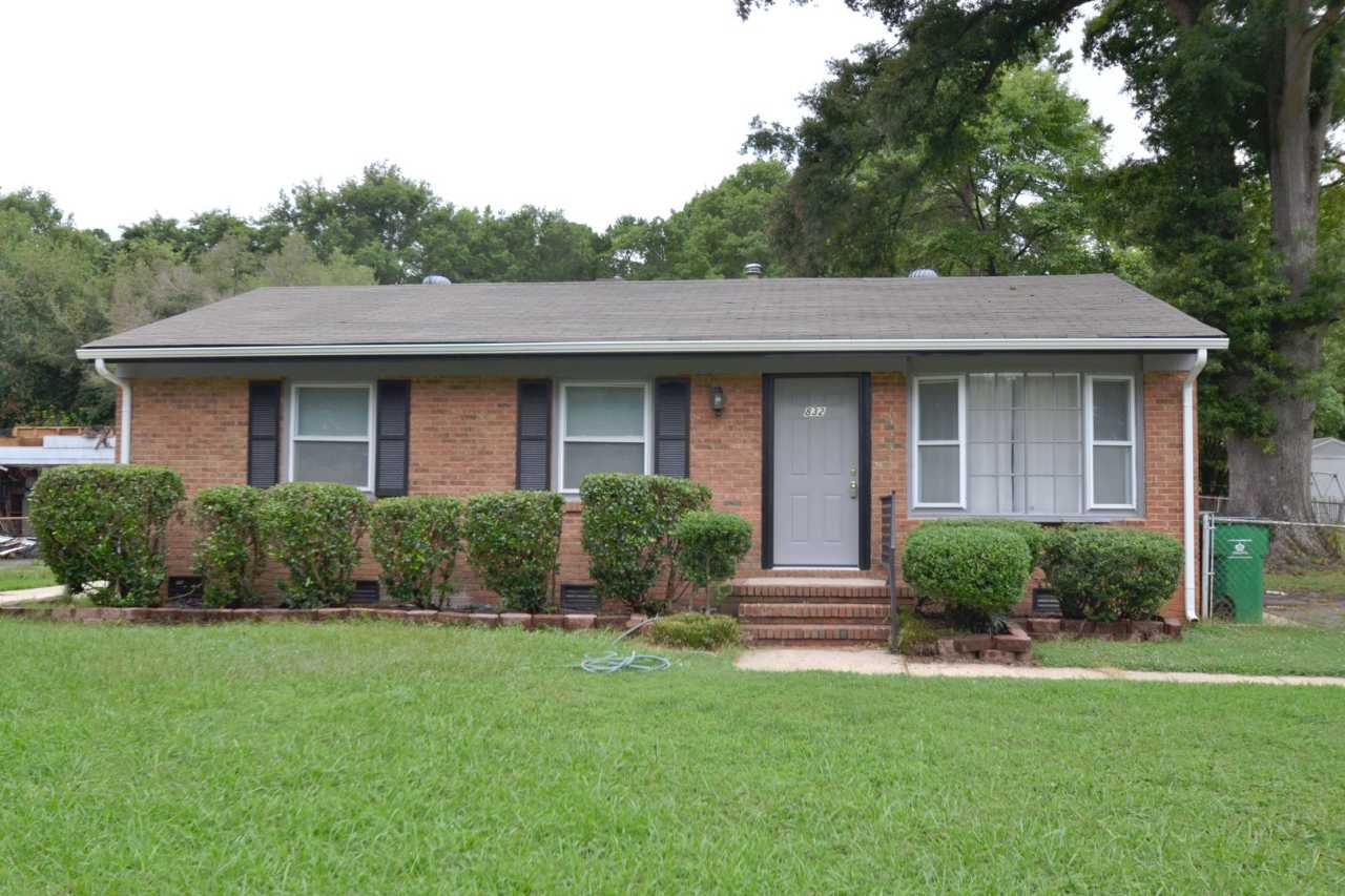 Ranch 3 bed 2bath Garage Fenced back yard - near Whitewater Center/I-485