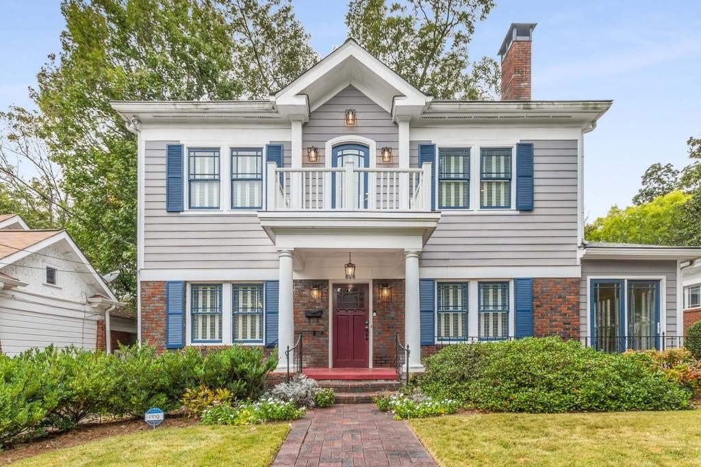 656 Yorkshire Road NE