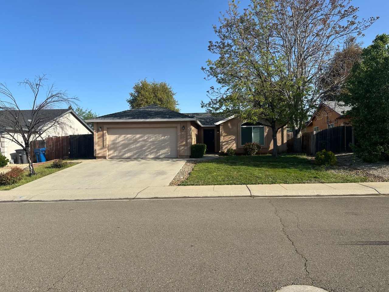 Just listed! Well maintained home in desirable neighborhood!