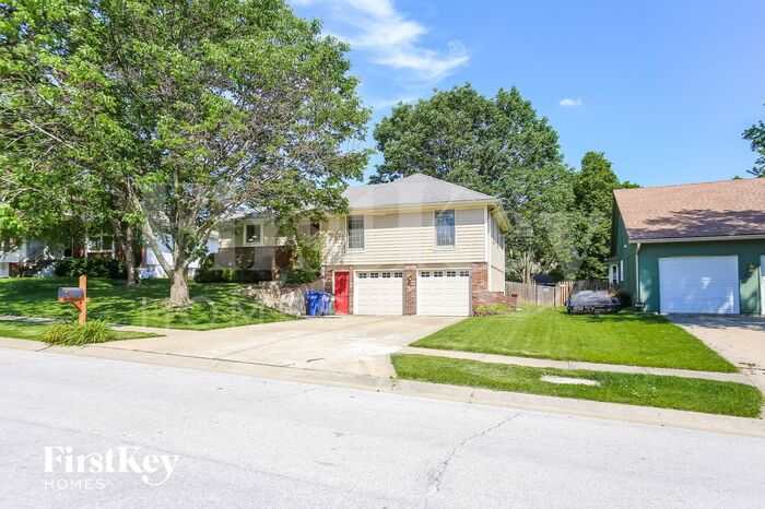 3709 Northeast Chapel Drive