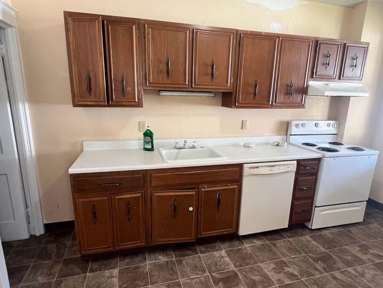 Large 4 Bedroom House
