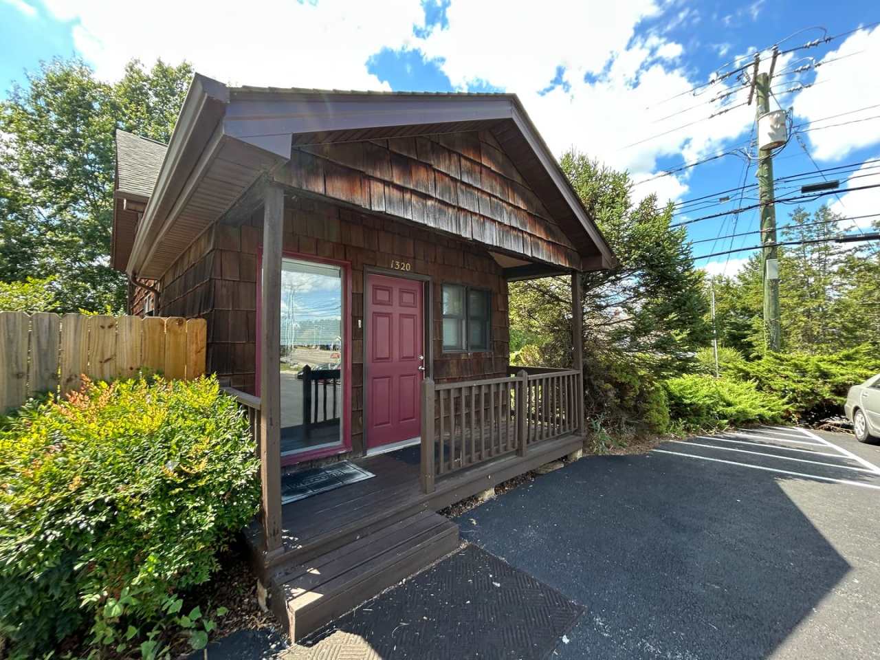 Beautiful Bungalow Home Located in Blacksburg