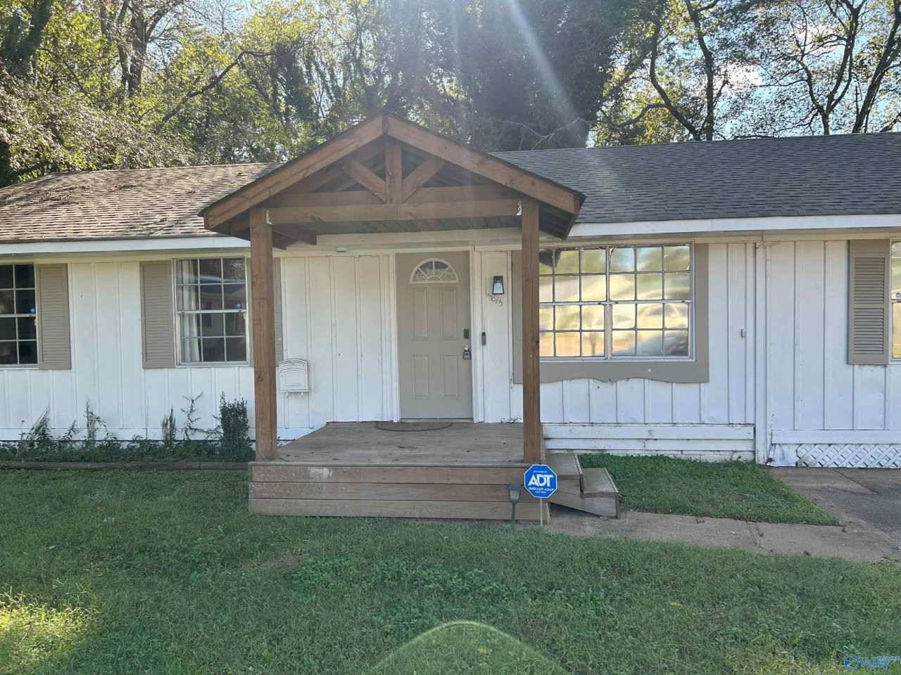 3815 Ridgecrest Circle