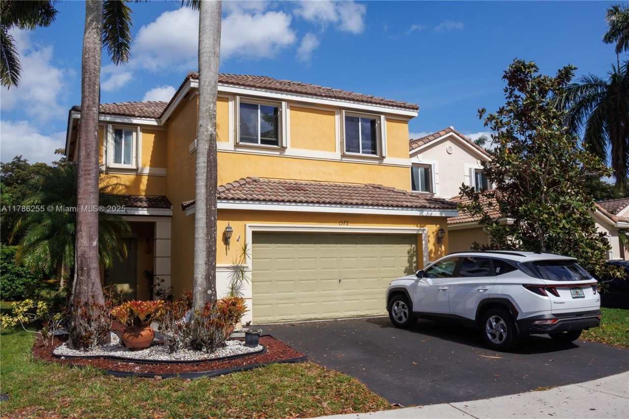 1572 Canary Island Dr