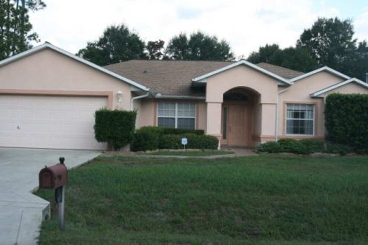 Beautiful 4-Bedroom, 2-Bath Home with Fenced Yard  Screened Porch – Indian Trails Area!