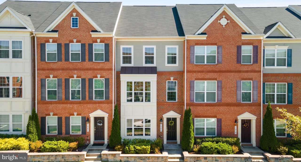 7960 BLUE STREAM Drive