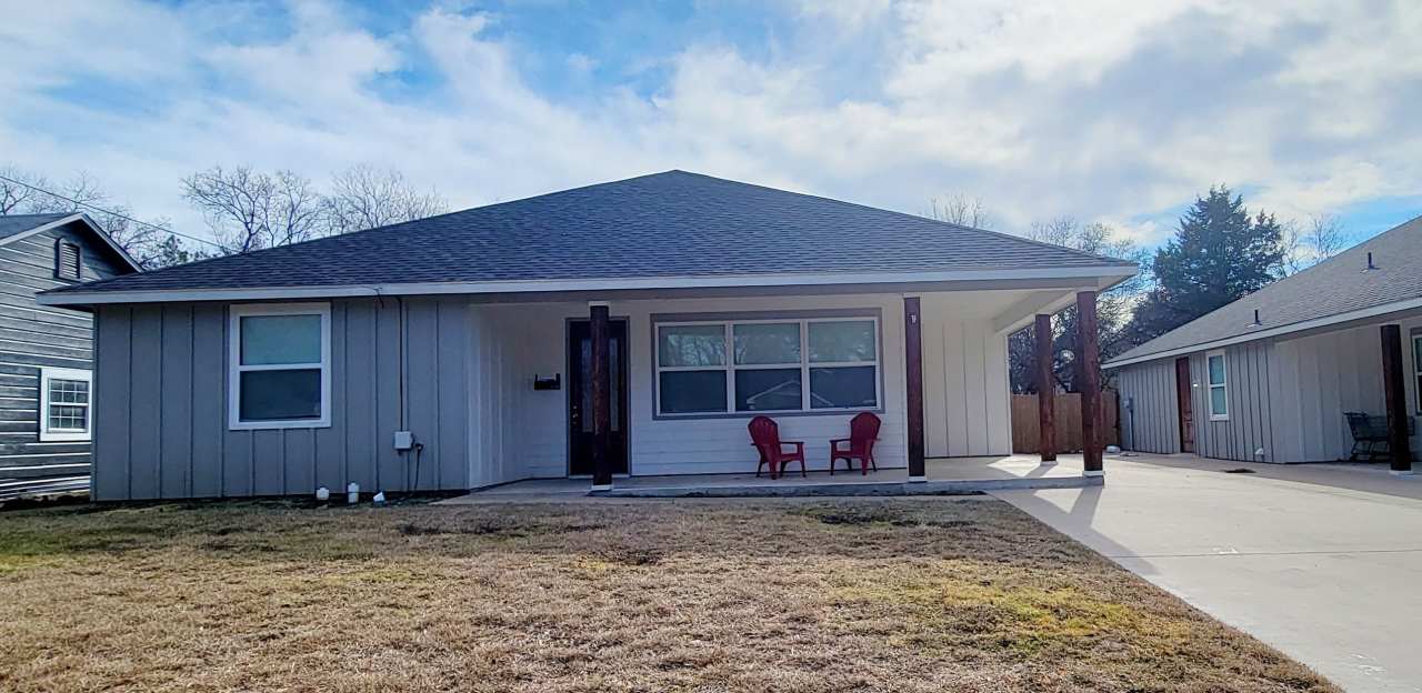 1709 Sycamore Street - 1