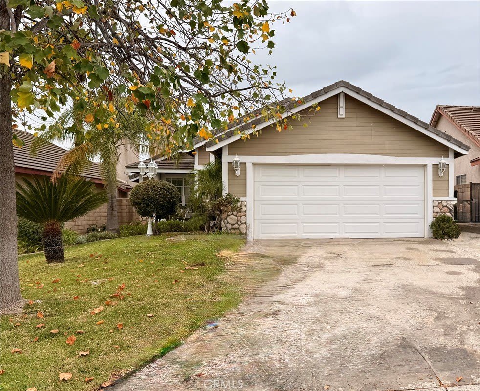 5586 Grand Prix Court