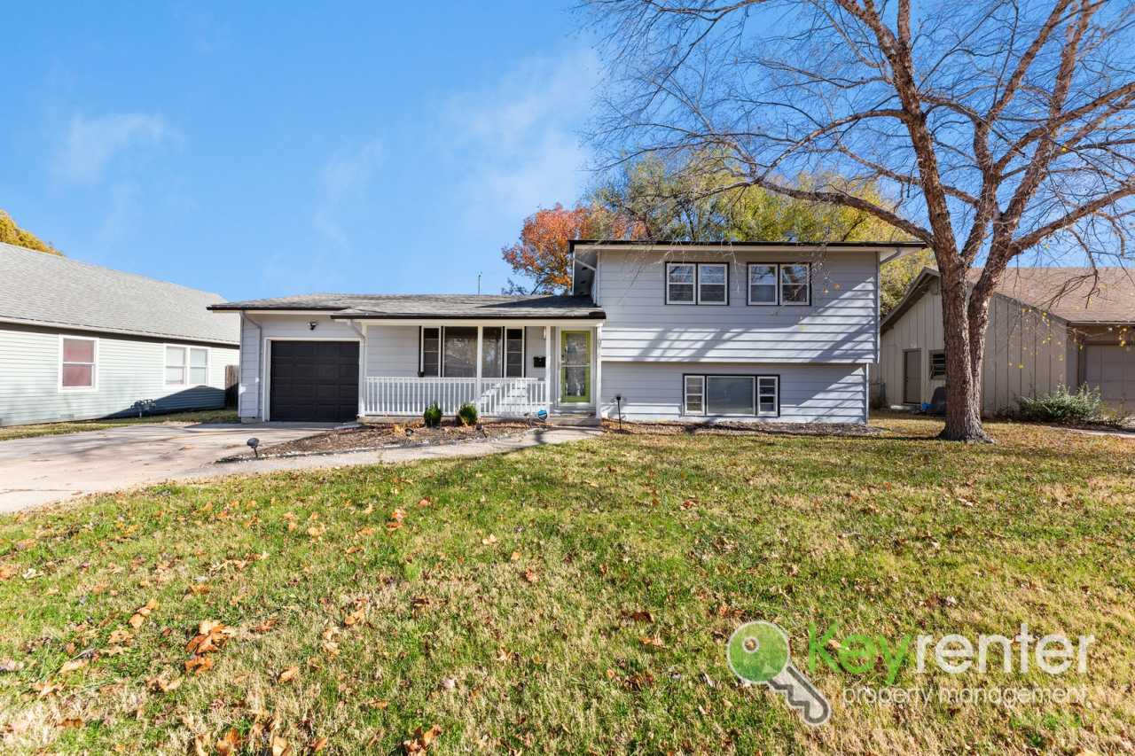 NOVEMBER FREE RENT!! Spacious 4-Bedroom / 2-Bath Home in Wichita Move-In Ready