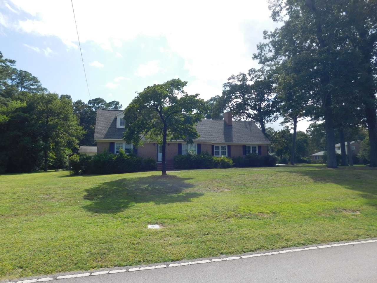 509 W Wilson Creek Drive located in the heart of Trent Woods