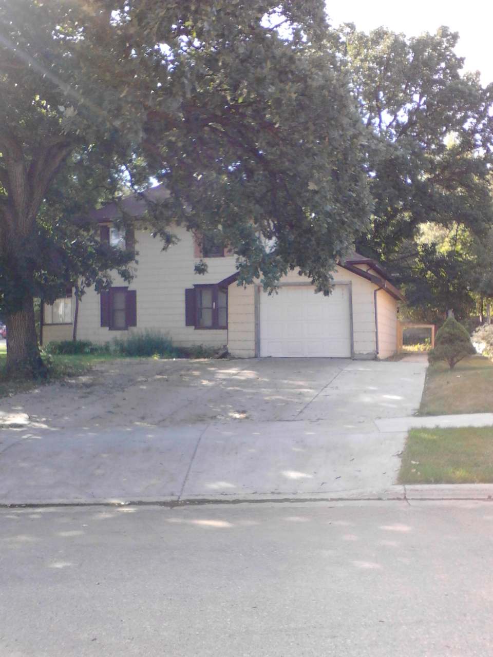 710 4th Ave SW