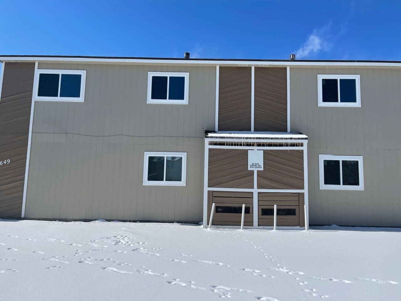 $1200 | 2BR/1BA | Cute Dog Friendly Townhome for Rent on Provinicial Drive