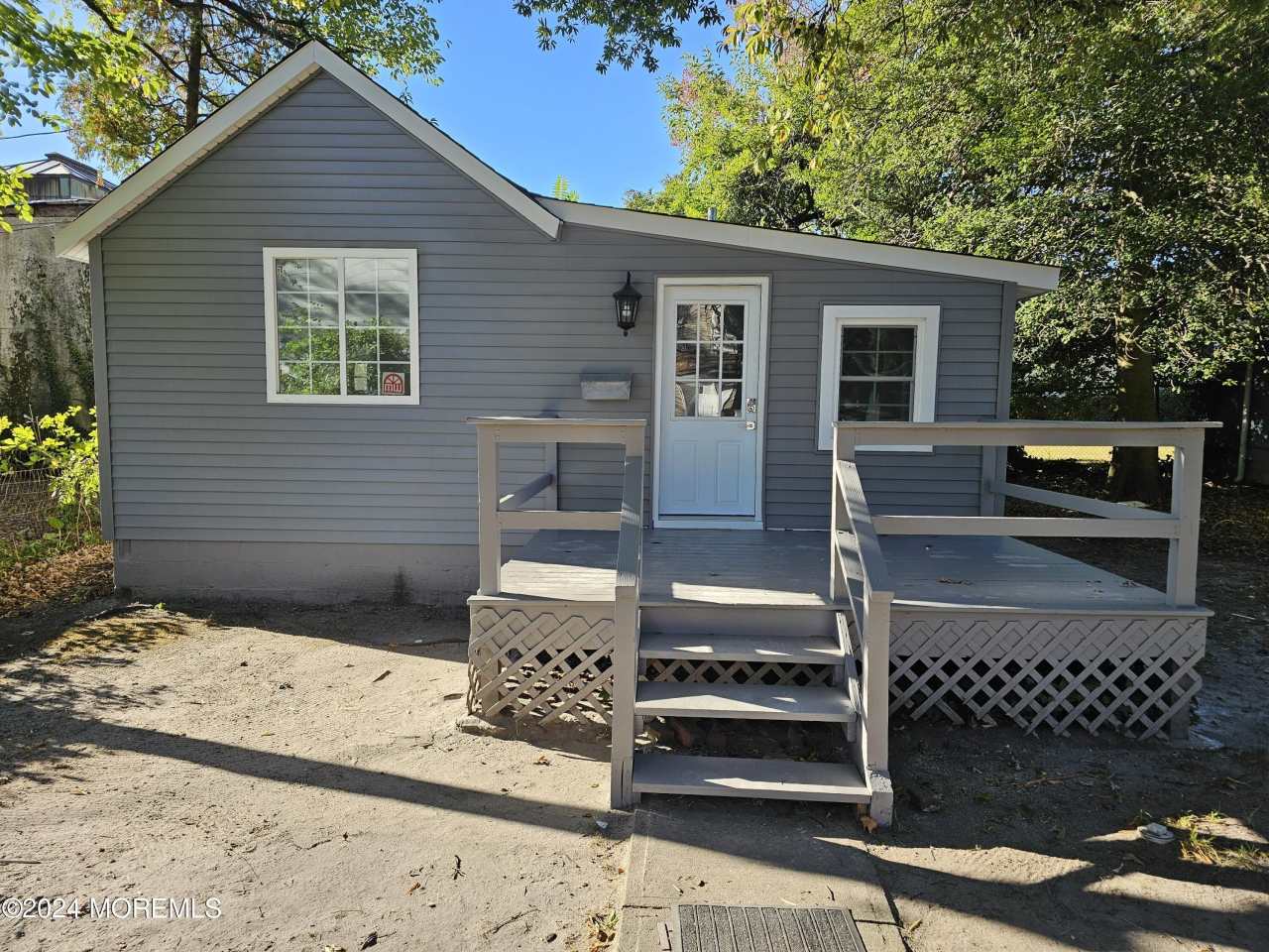 912 Sunset Avenue unit: Rear