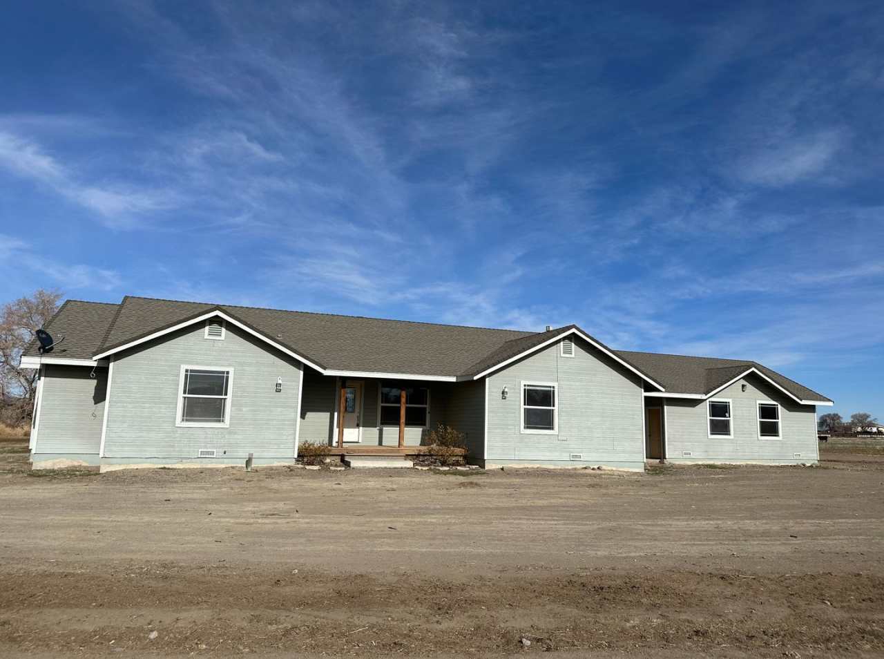 Fully Furnished home with horse Property for Rent