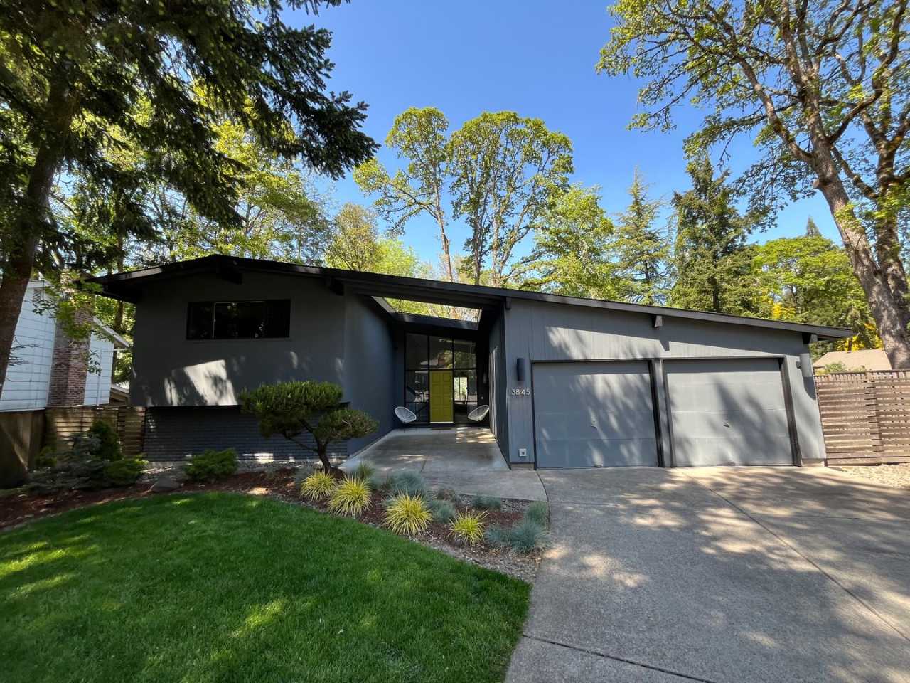 Midcentury modern 4-bedroom, 3-bathroom home tucked into Beaverton’s Highland neighborhood