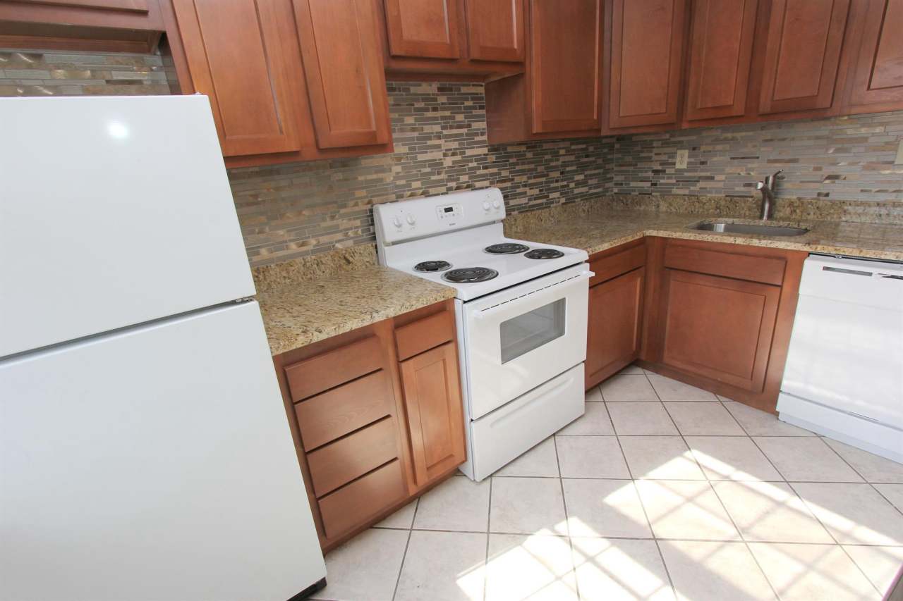 6015 FIFTH AVENUEAPT C-14