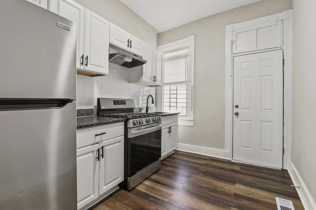 Spacious 3-Bedroom/ 1 Bathroom home with Modern Amenities in Baltimore!