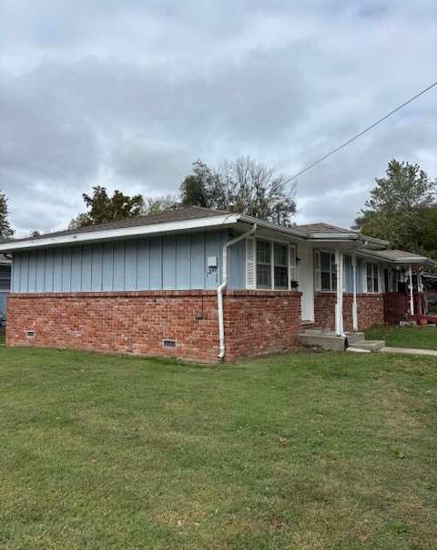 1347 A East High St.