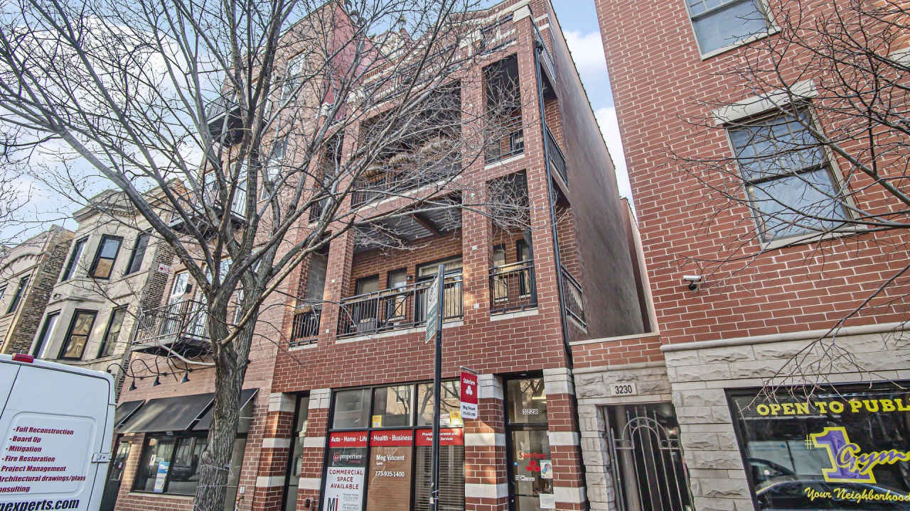 3228 N Sheffield Avenue