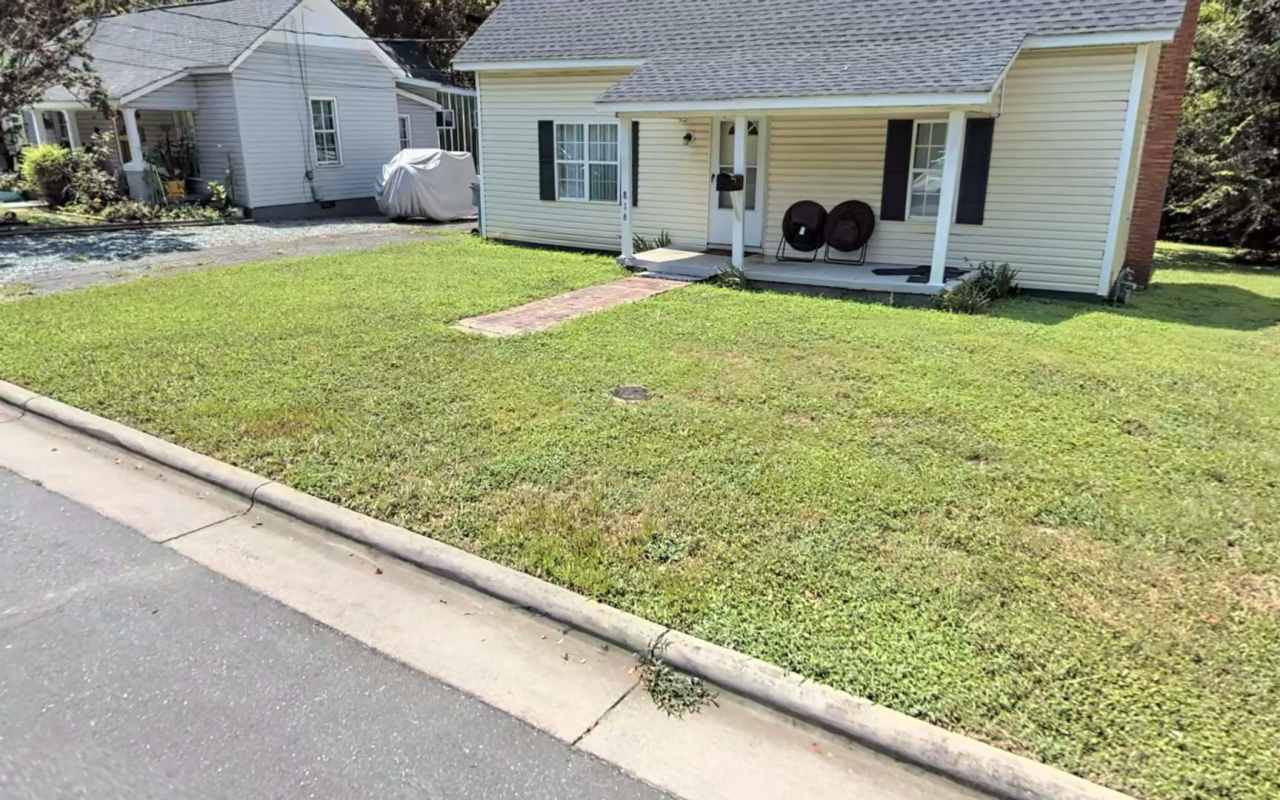 2 Bedroom 1 Bathroom House-Move In Special