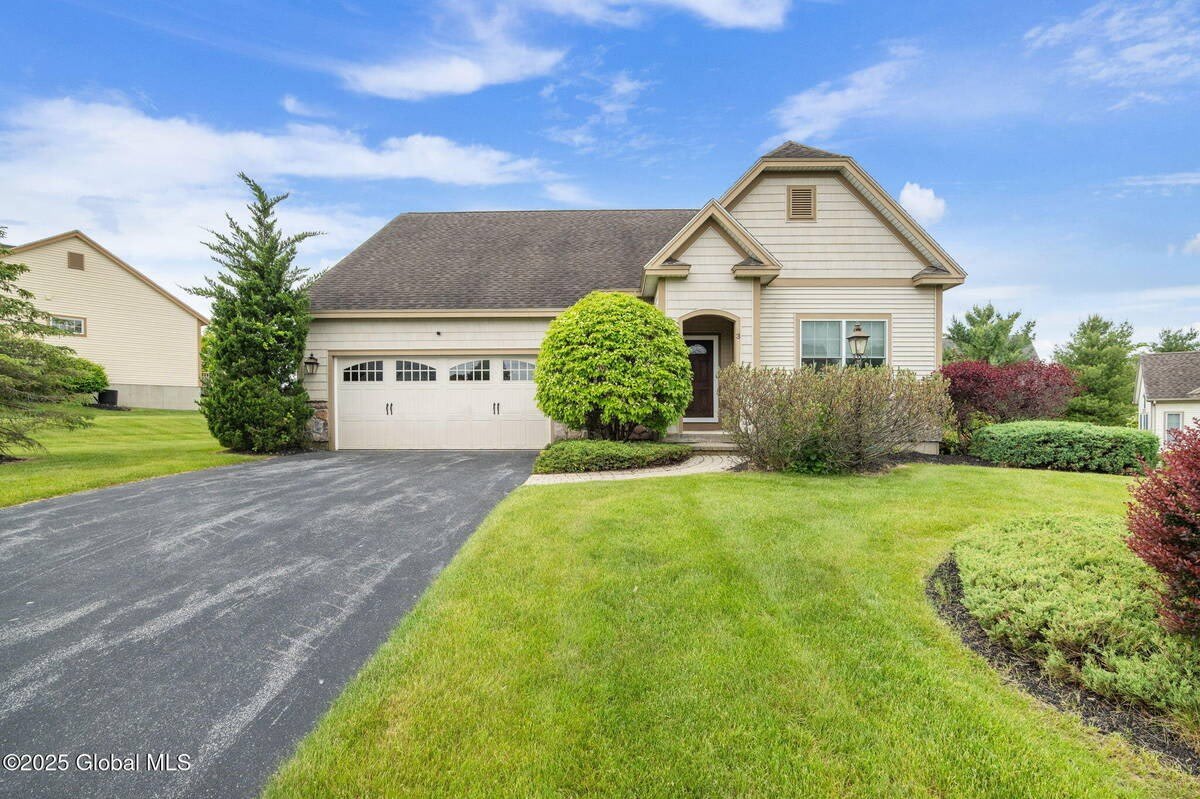 3 Bedford Circle