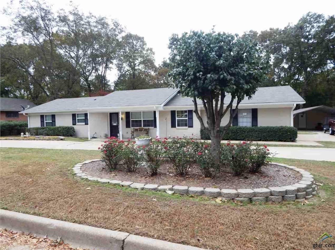 Coming Soon! Beautiful 3 bedroom 2 bath home in South Tyler!