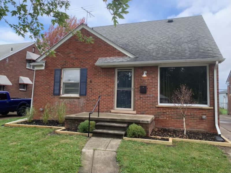 1380 Riverbank Street