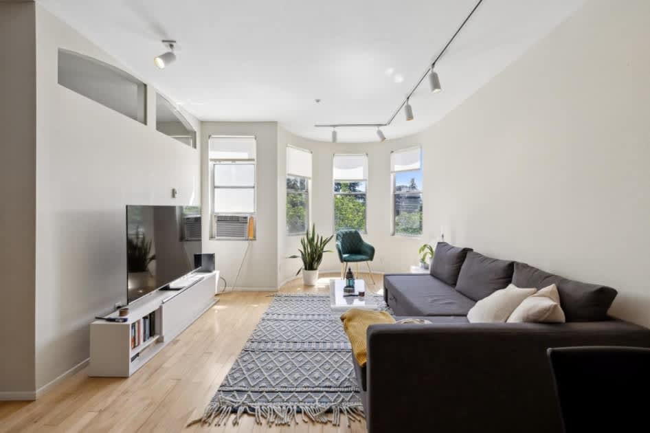 425 Alma St # U1012QBB